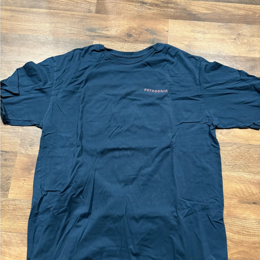 Patagonia Men's Navy Blue Shirt